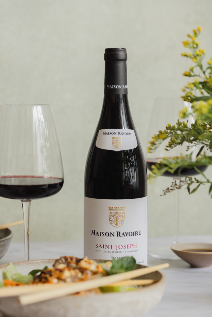 Photo de produit avec mise en scene salade asiatique