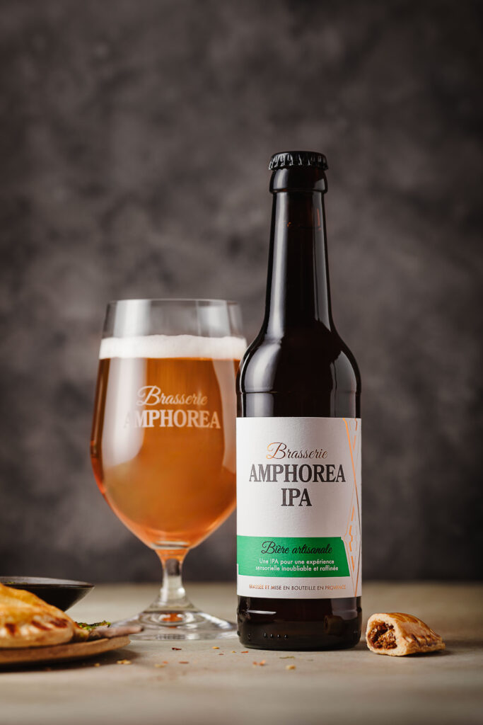 photo de bière IPA et empanadas